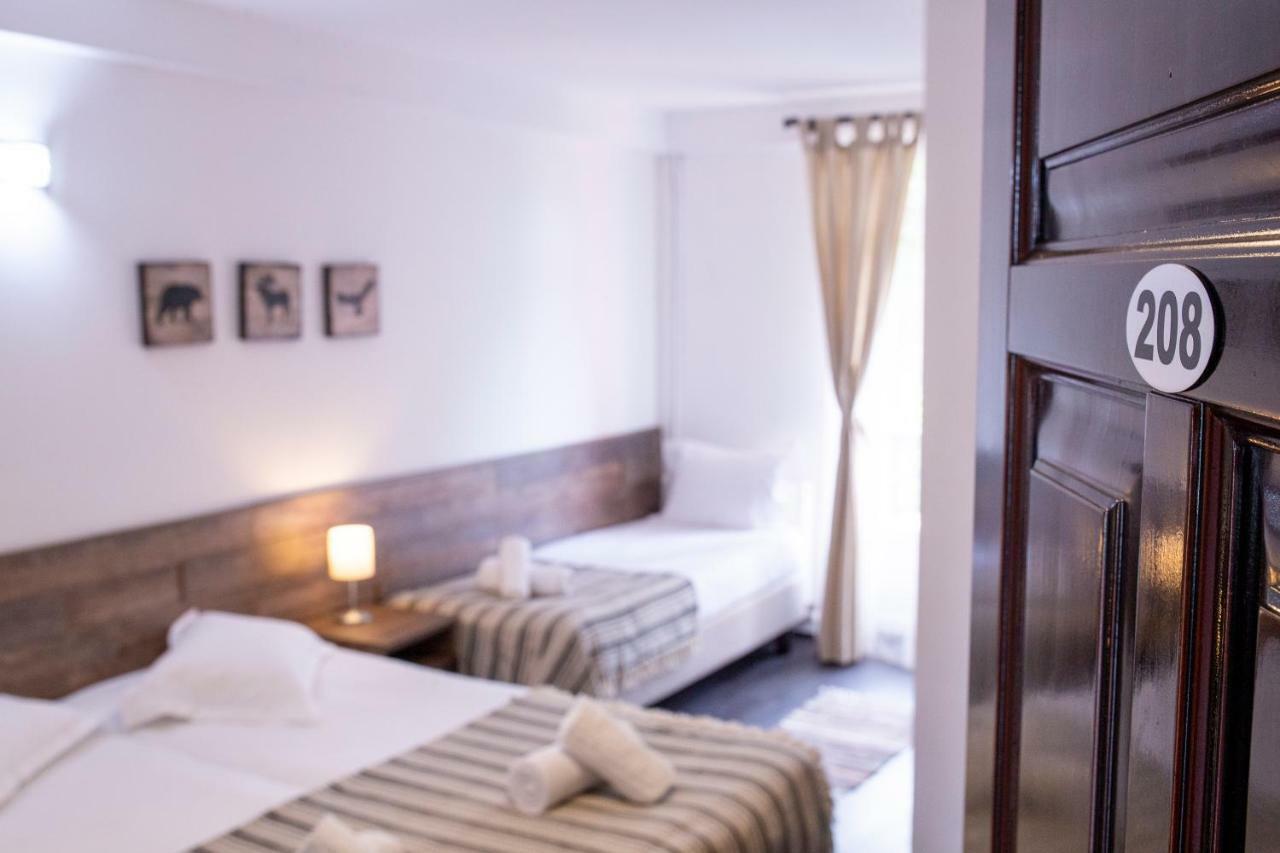 Hotel Floare De Colt Mînăstirea Humorului Exterior foto